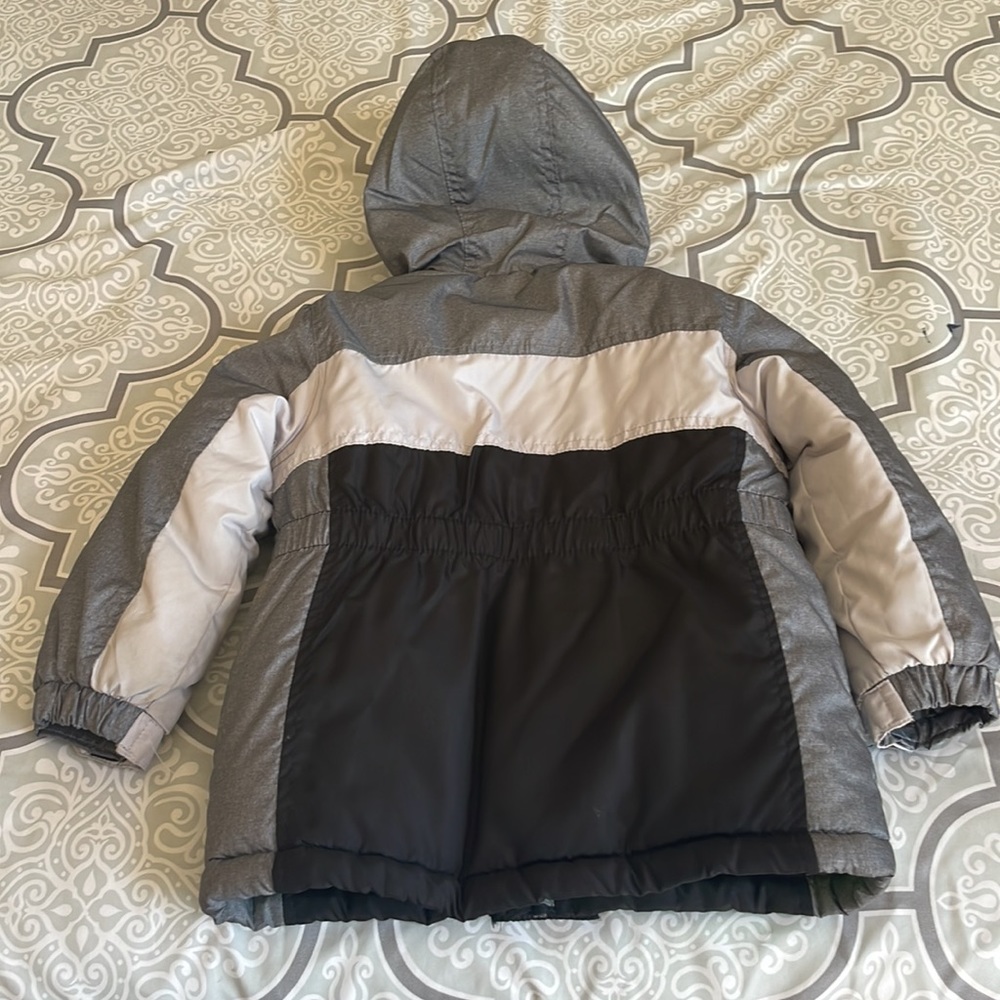 ❄️ OshKosh Winter Jacket ❄️ - Picture 8 of 8